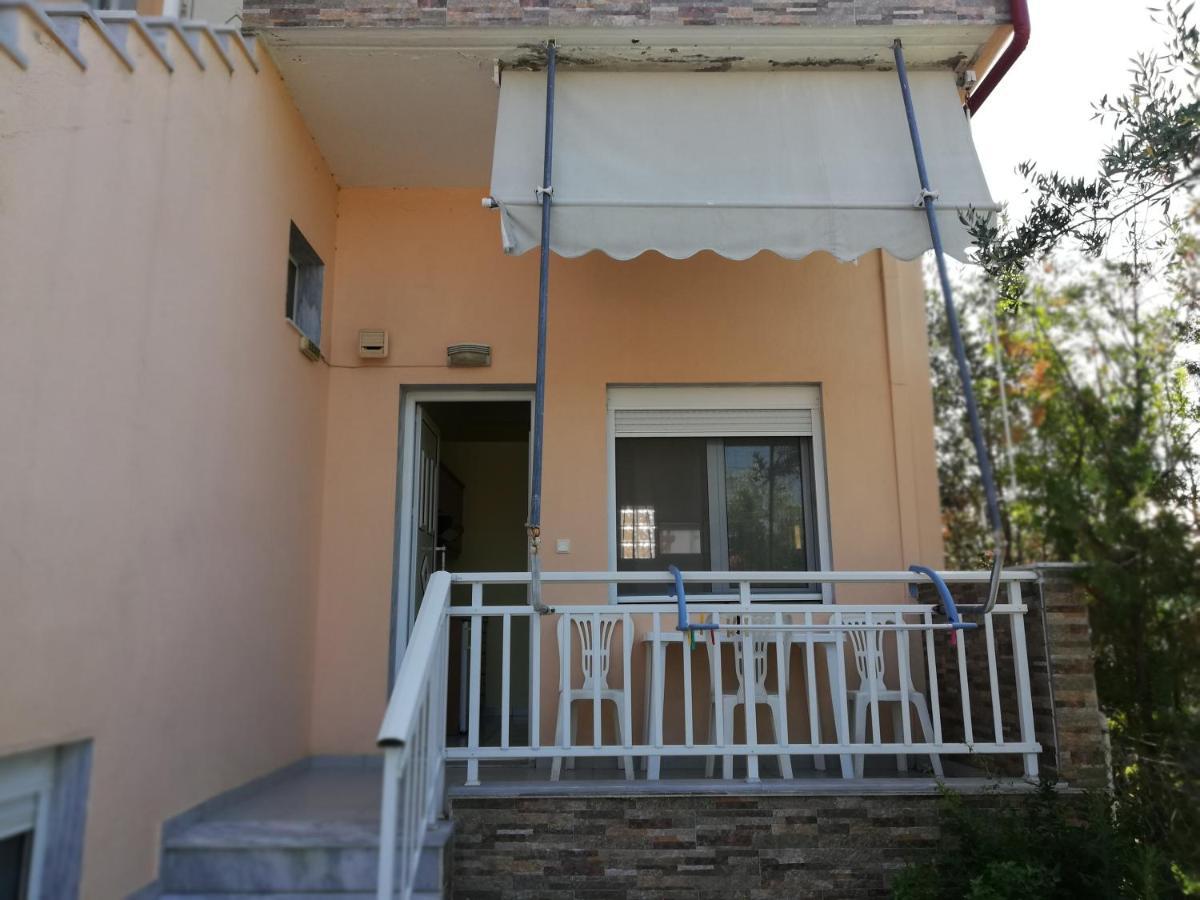 Ferienwohnung Polis΄ House Vrasná Exterior foto