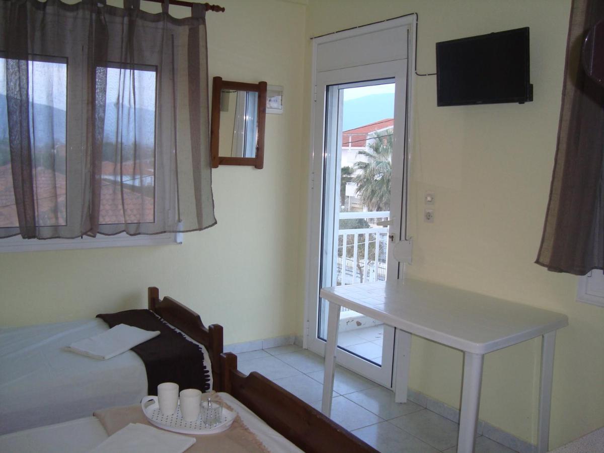 Ferienwohnung Polis΄ House Vrasná Exterior foto