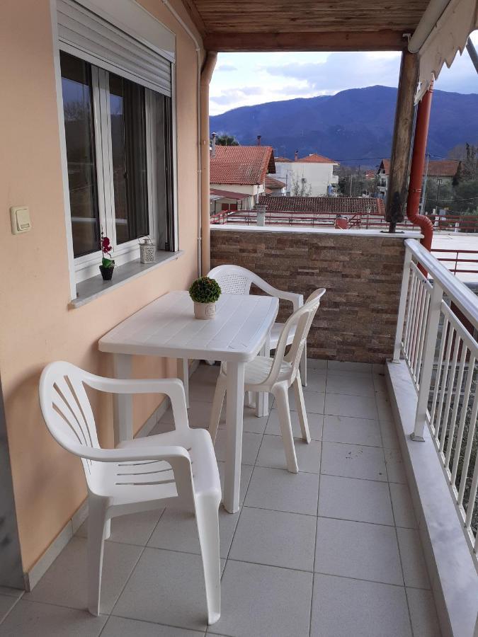 Ferienwohnung Polis΄ House Vrasná Exterior foto