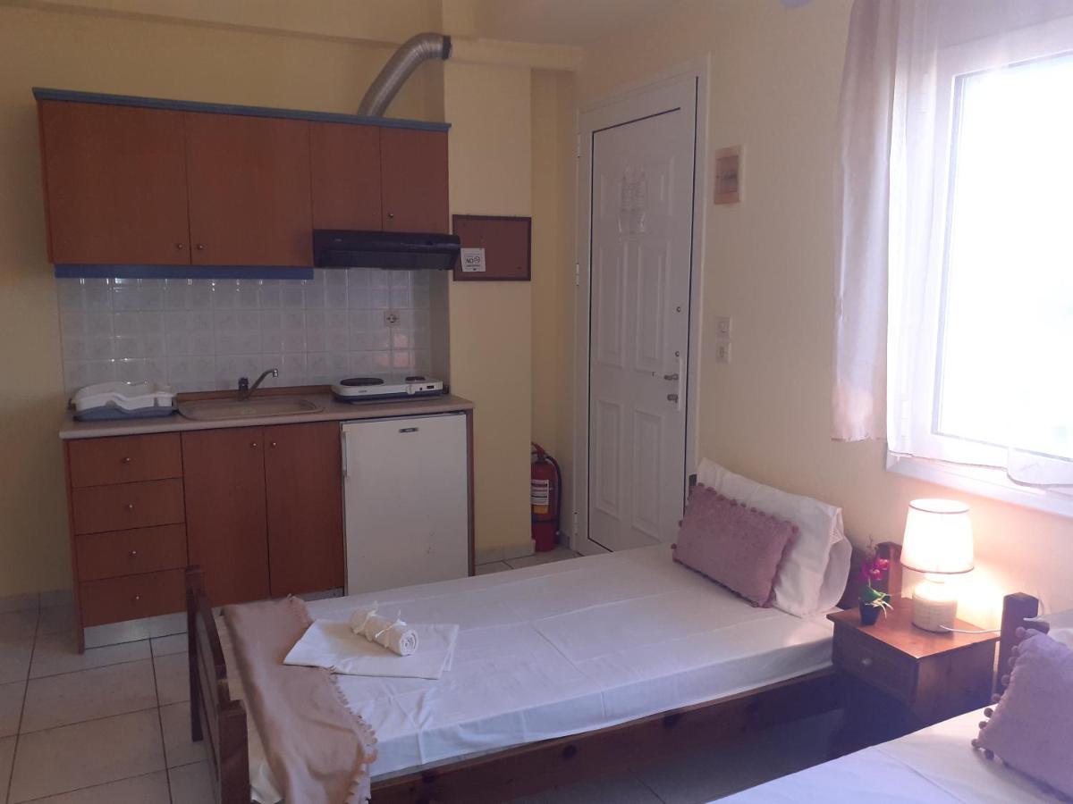 Ferienwohnung Polis΄ House Vrasná Exterior foto