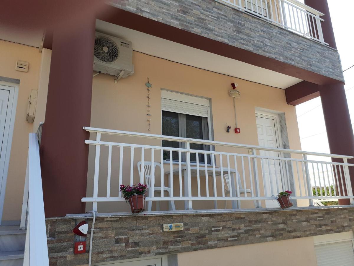 Ferienwohnung Polis΄ House Vrasná Exterior foto
